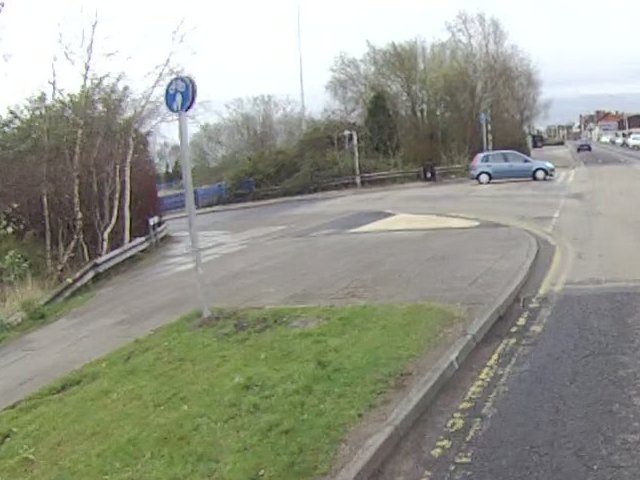 Shared use path sign